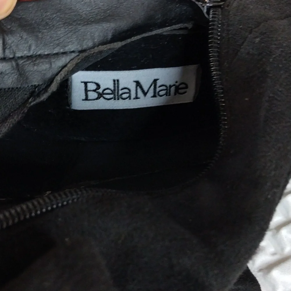 Belle Marie thigh high black size 6 boots zipper accent 3 1/2